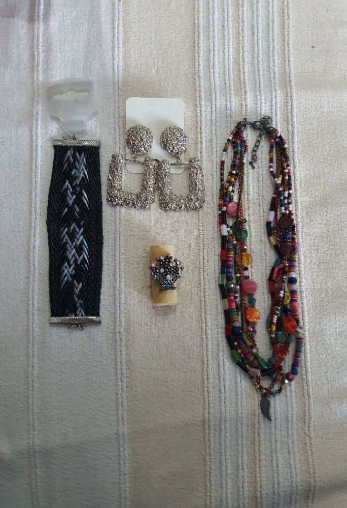 Lot bijoux 