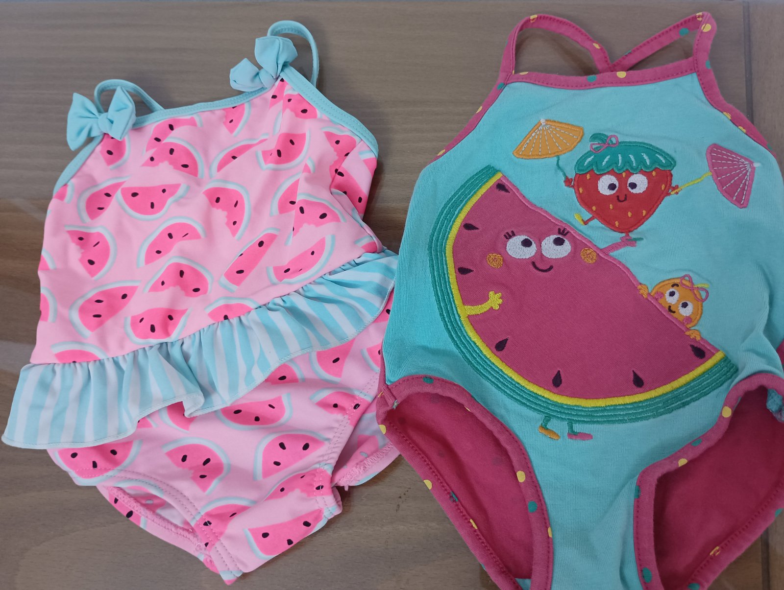 Lot 2 maillots de bain fille 6 mois 