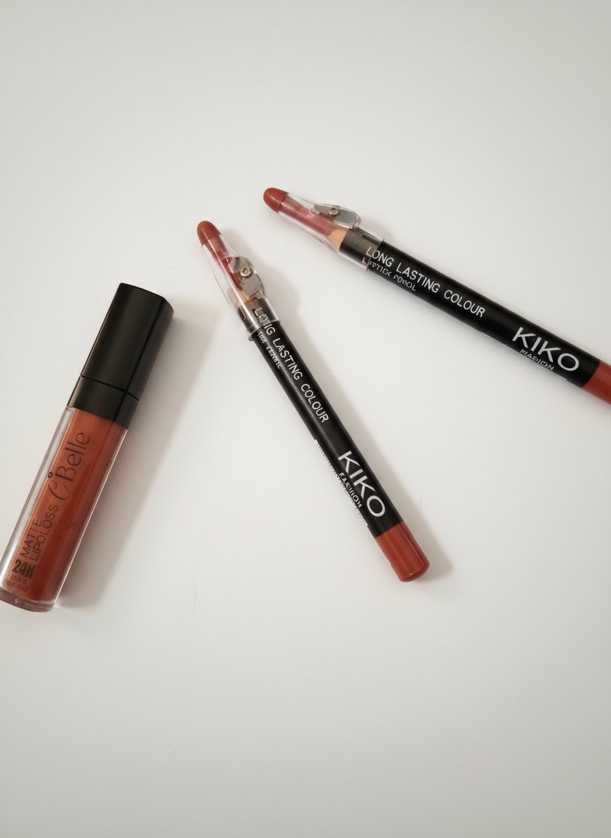 Deux lipstick pencils et un matte lip gloss