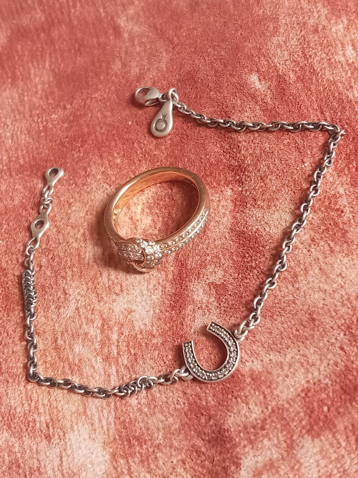 Ensemble de bijoux  Pandora 