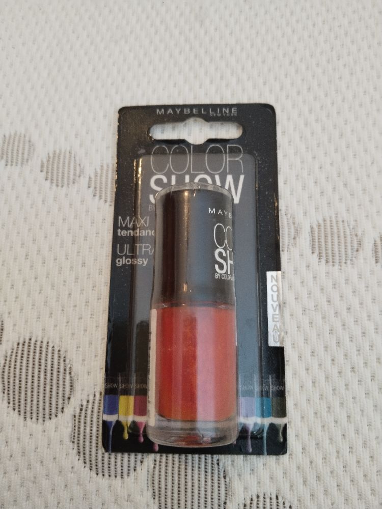 Vernis Maybelline colorshow couleur 341 orange attack