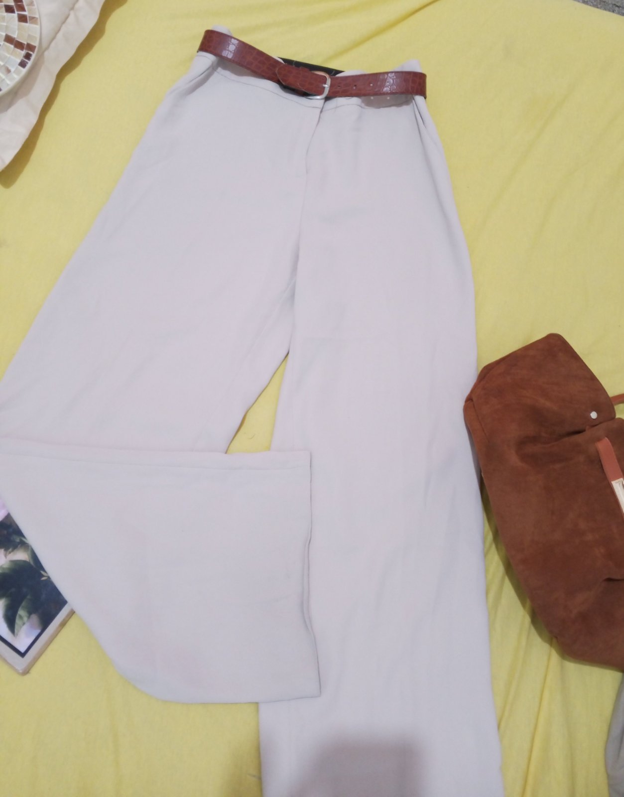 Pantalon large beige clair 