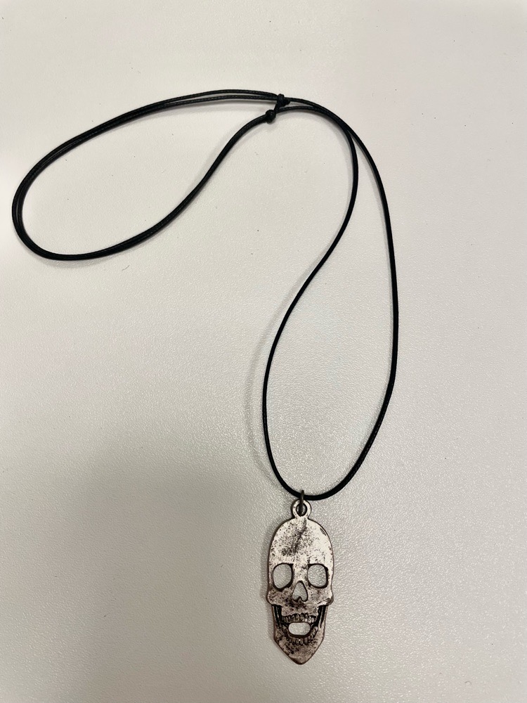 Collier tête de mort 