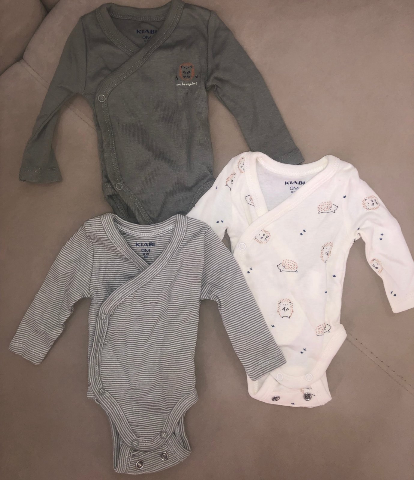 Lot 3 bodies bebe nouveau né (0 mois)kiabi