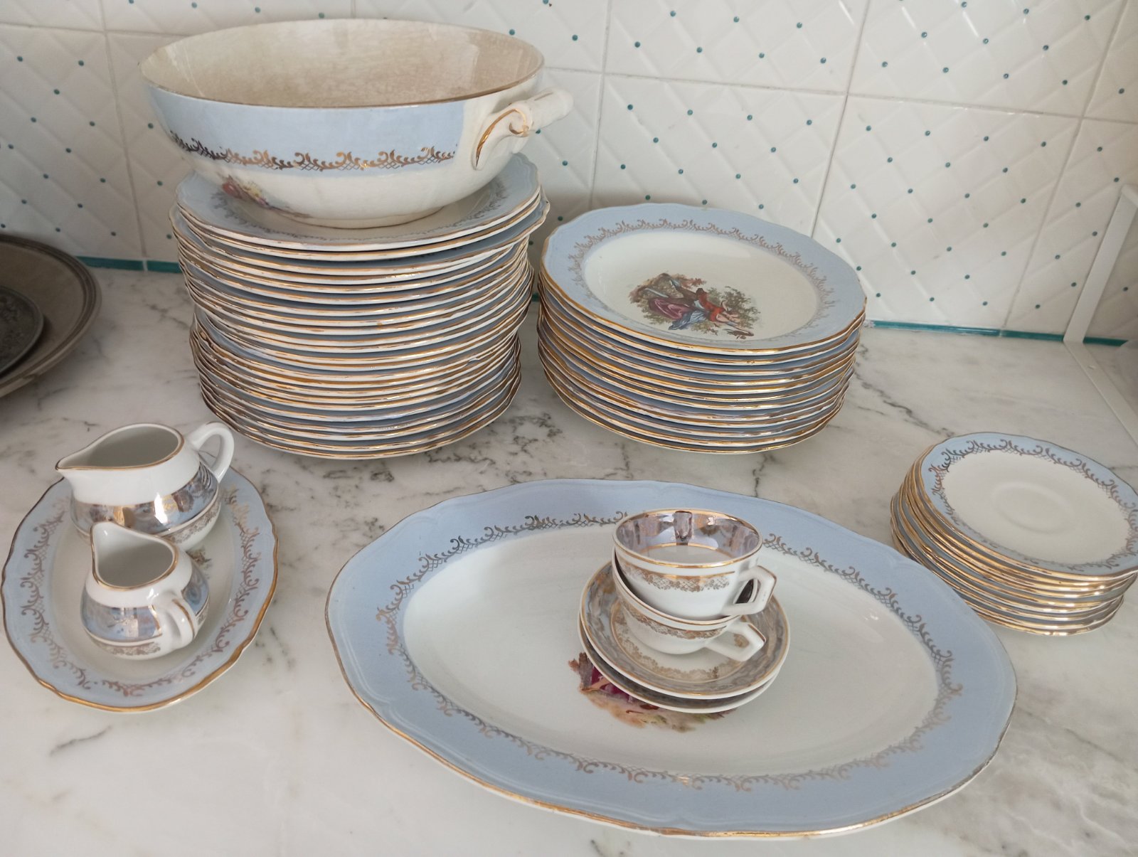 Service Roméo et Juliette porcelaine française 