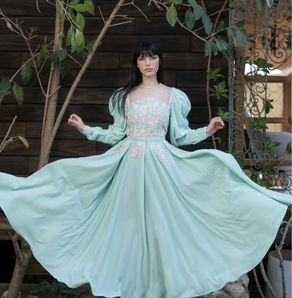 Robe soirée brodée en velour