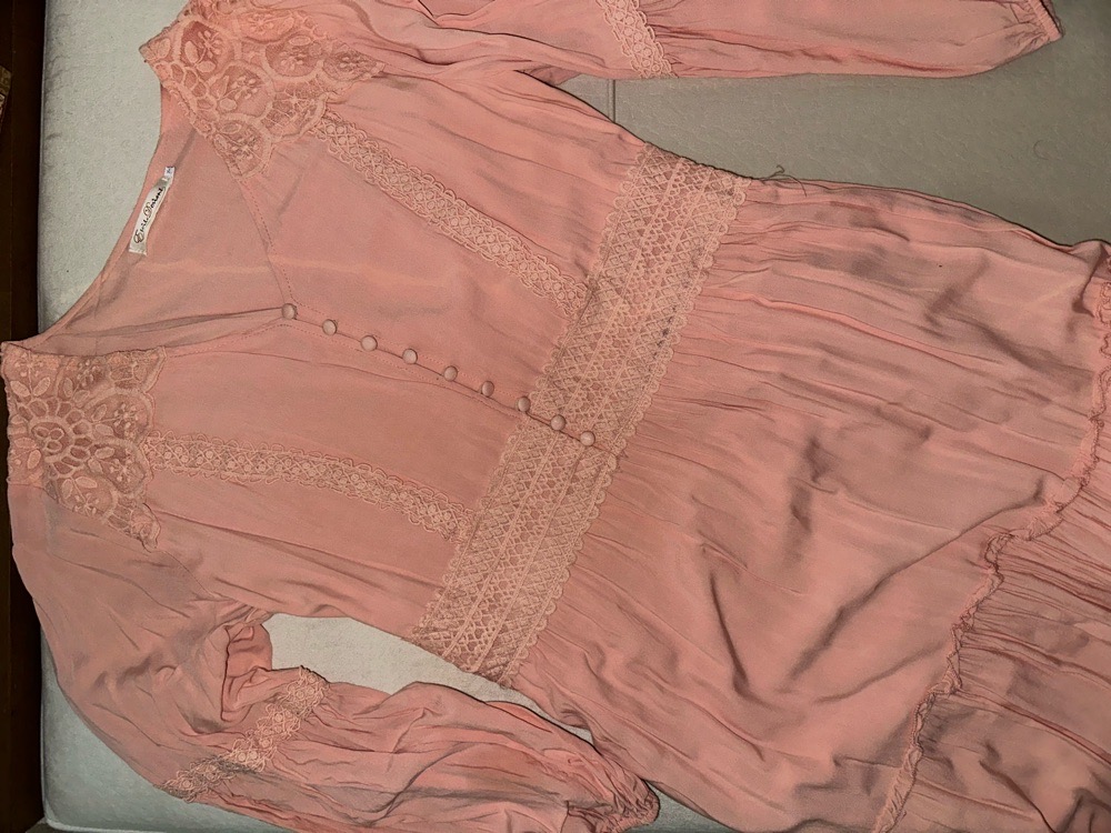 Robe rose poudrè avec dentelle f voilee