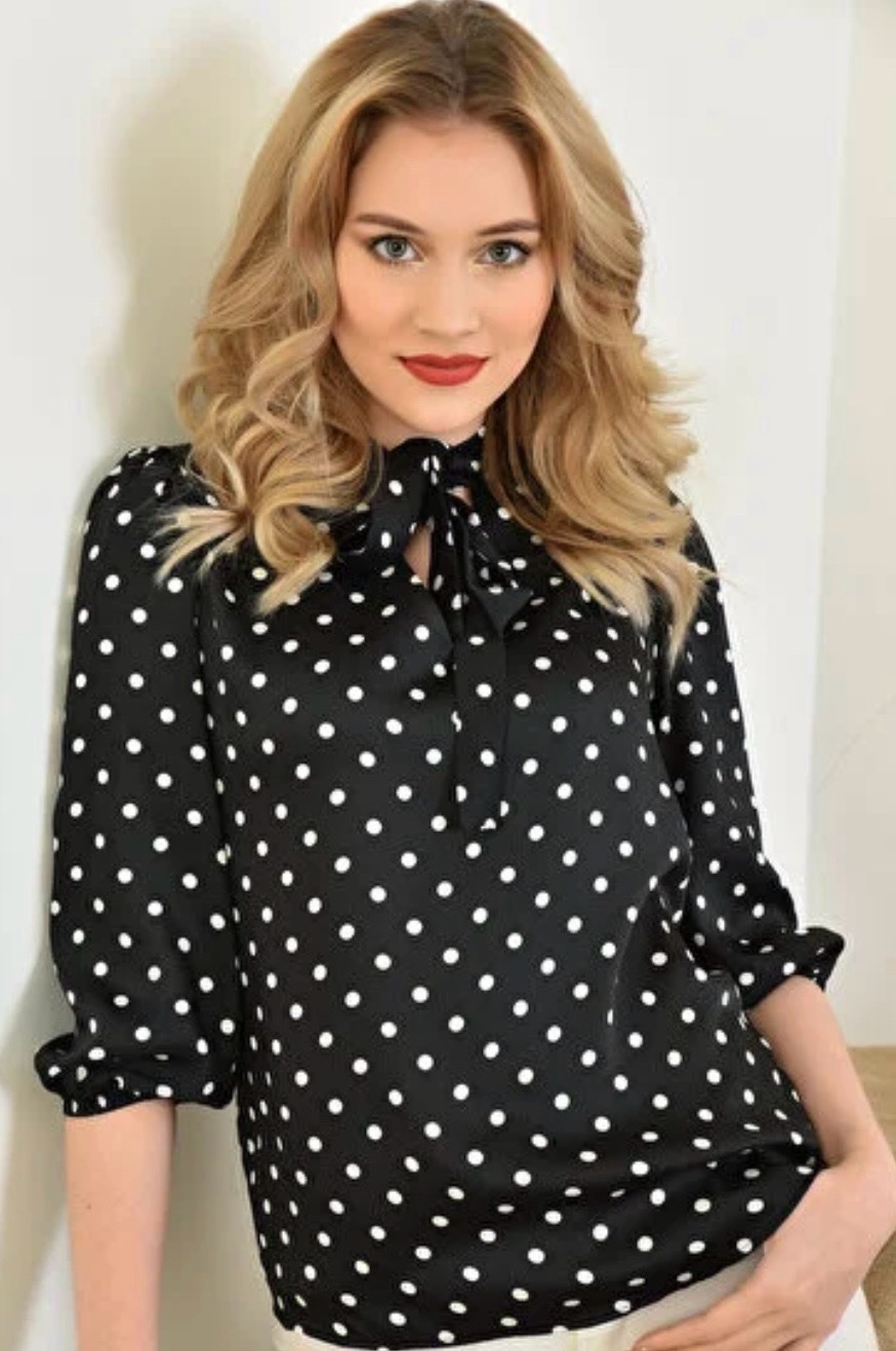 Chemise a pois Tendance🖤🤍