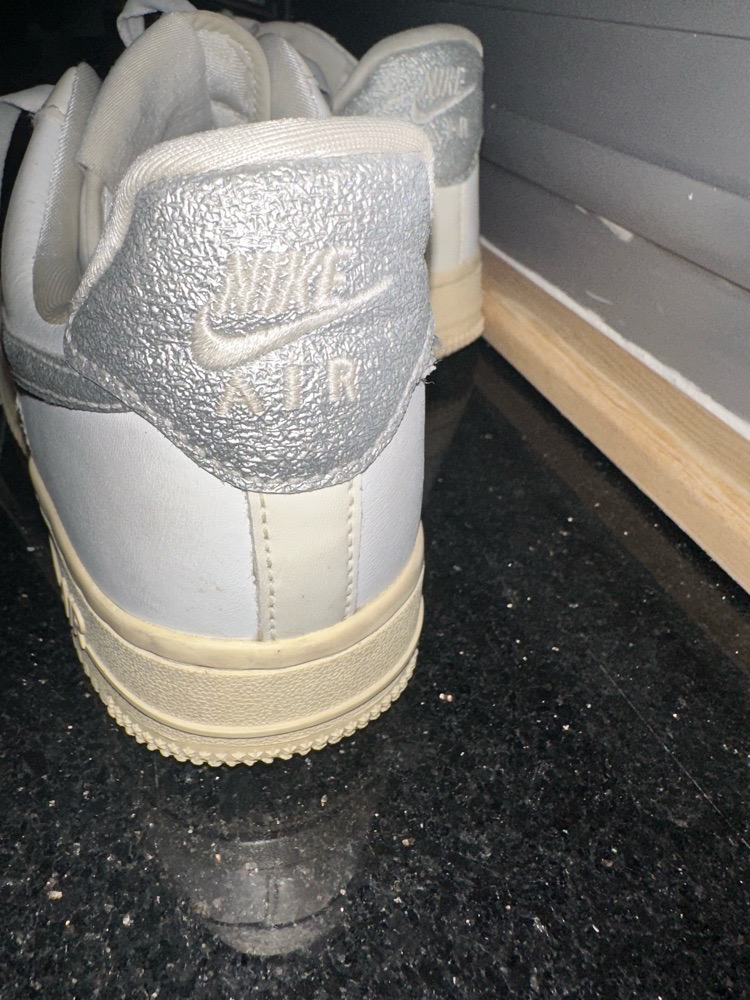 Basket nike blanc et gris originale avec son code🤍