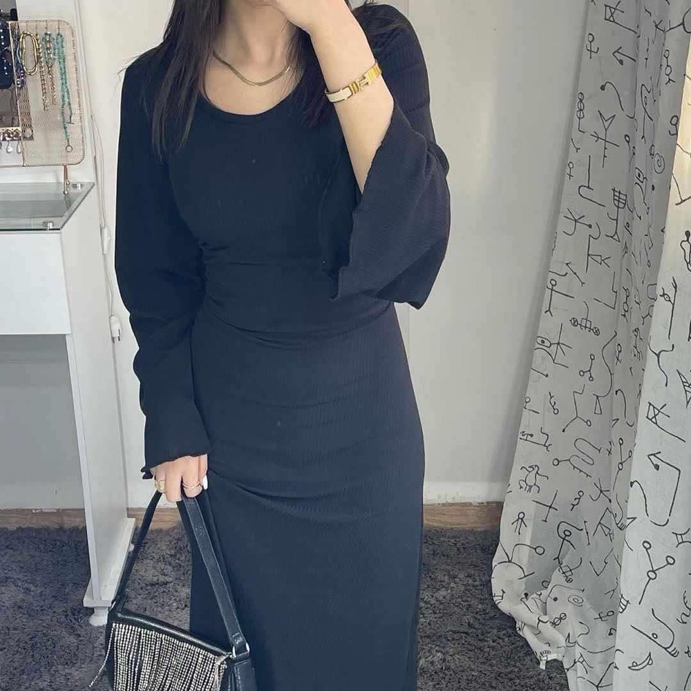 Robe noir simple