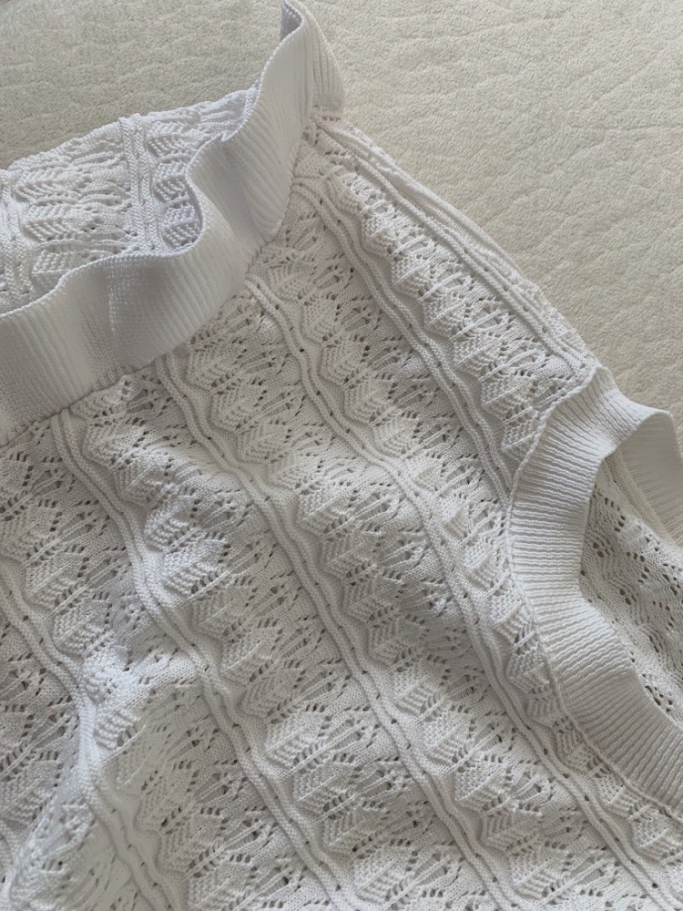 Haut dentelle blanc tt neuf