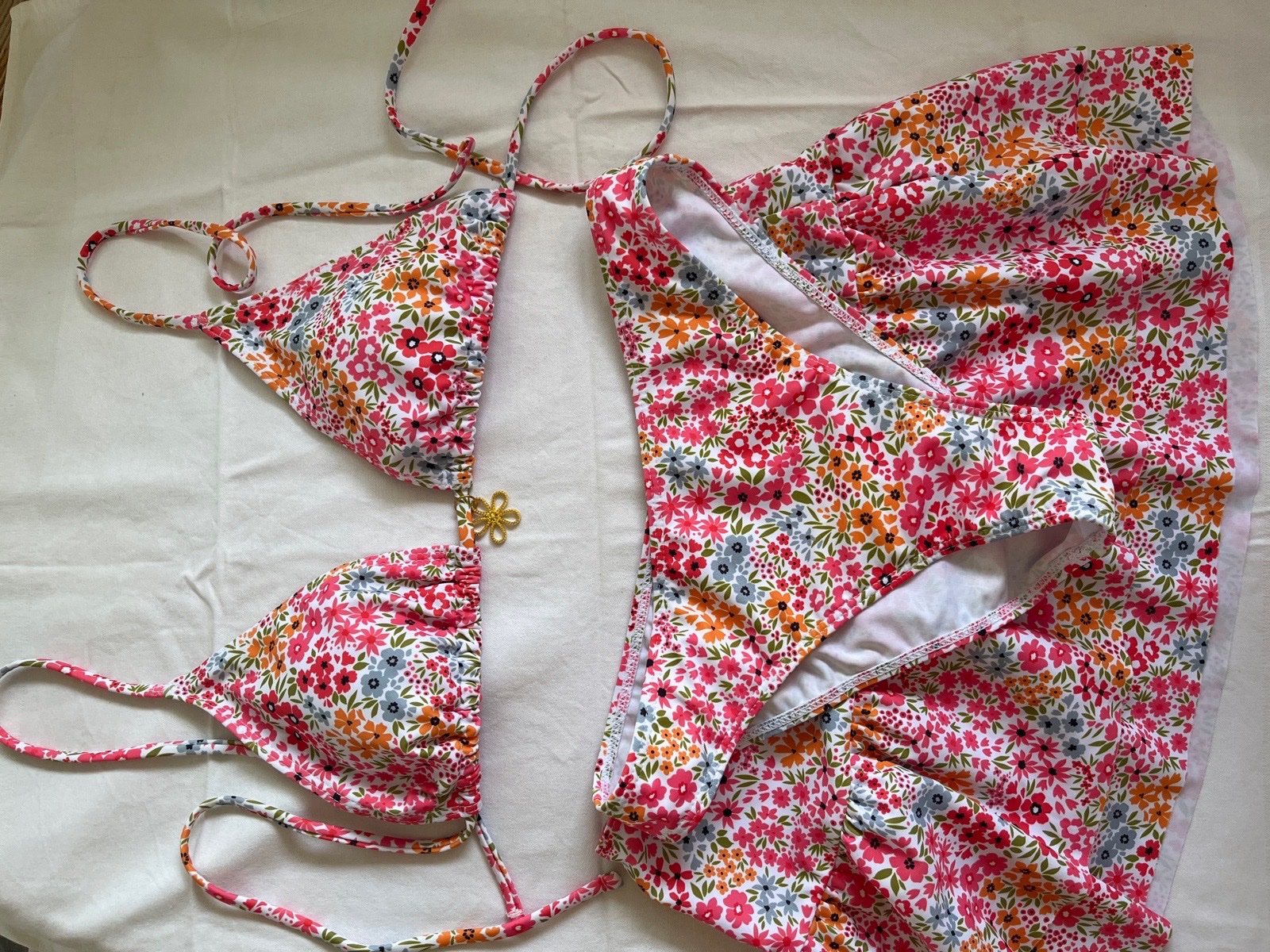 Bikini avec sa jupe 