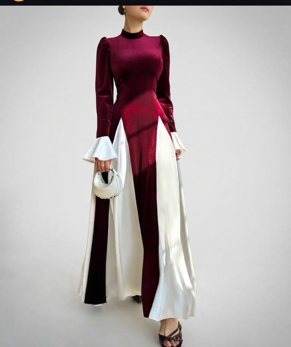 Magnifique robe en velours rouge pour femme .
