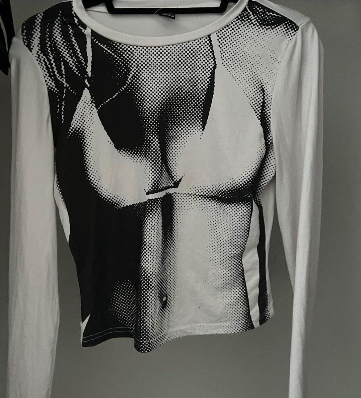 Body heat map print tee