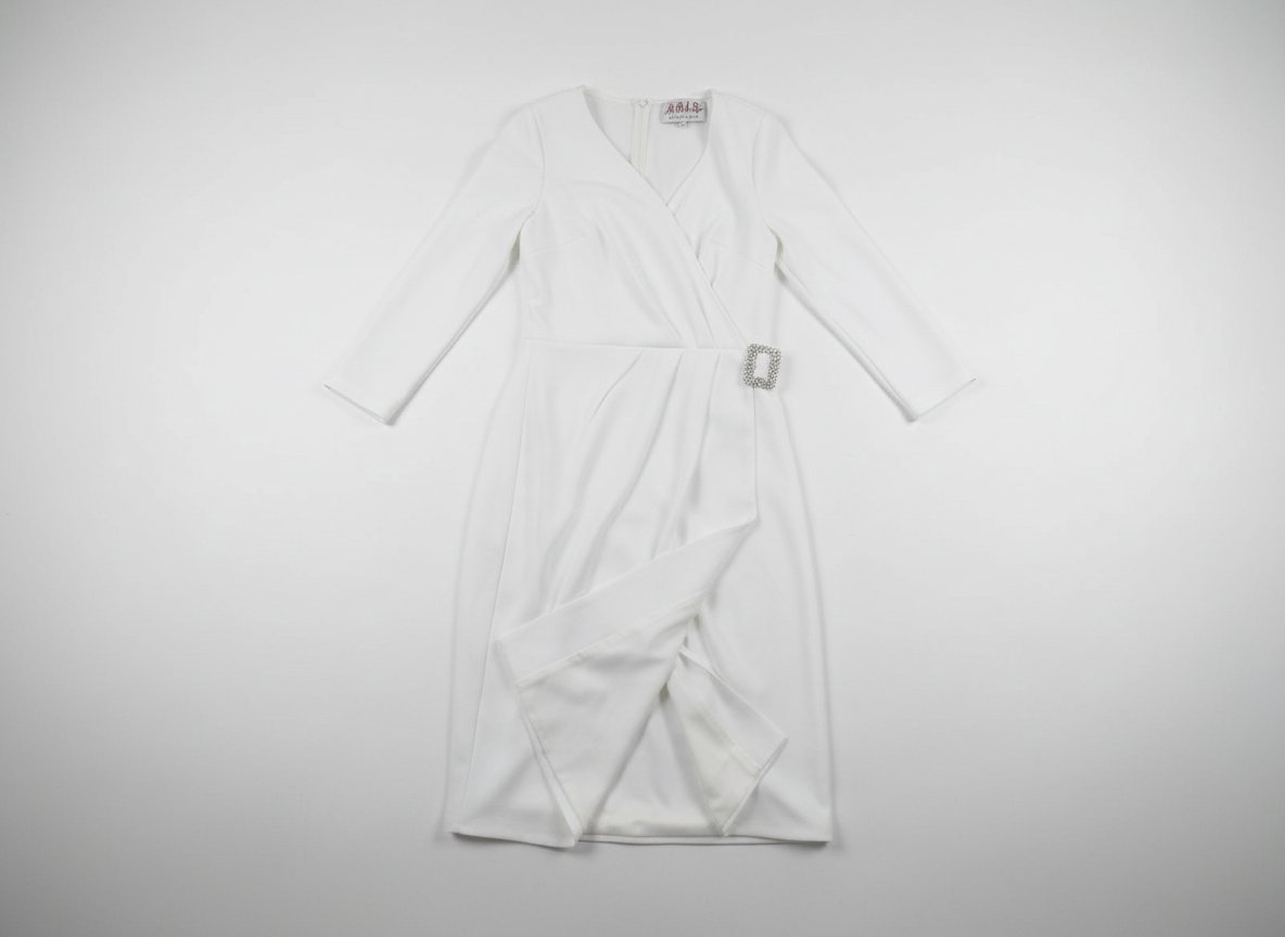 Robe blanc élégante 