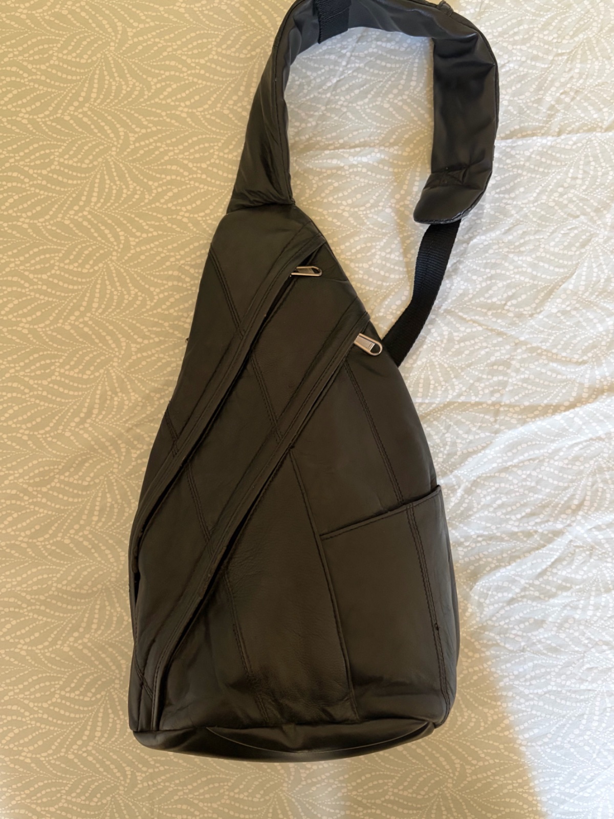 Sac a dos (sling back) en cuire