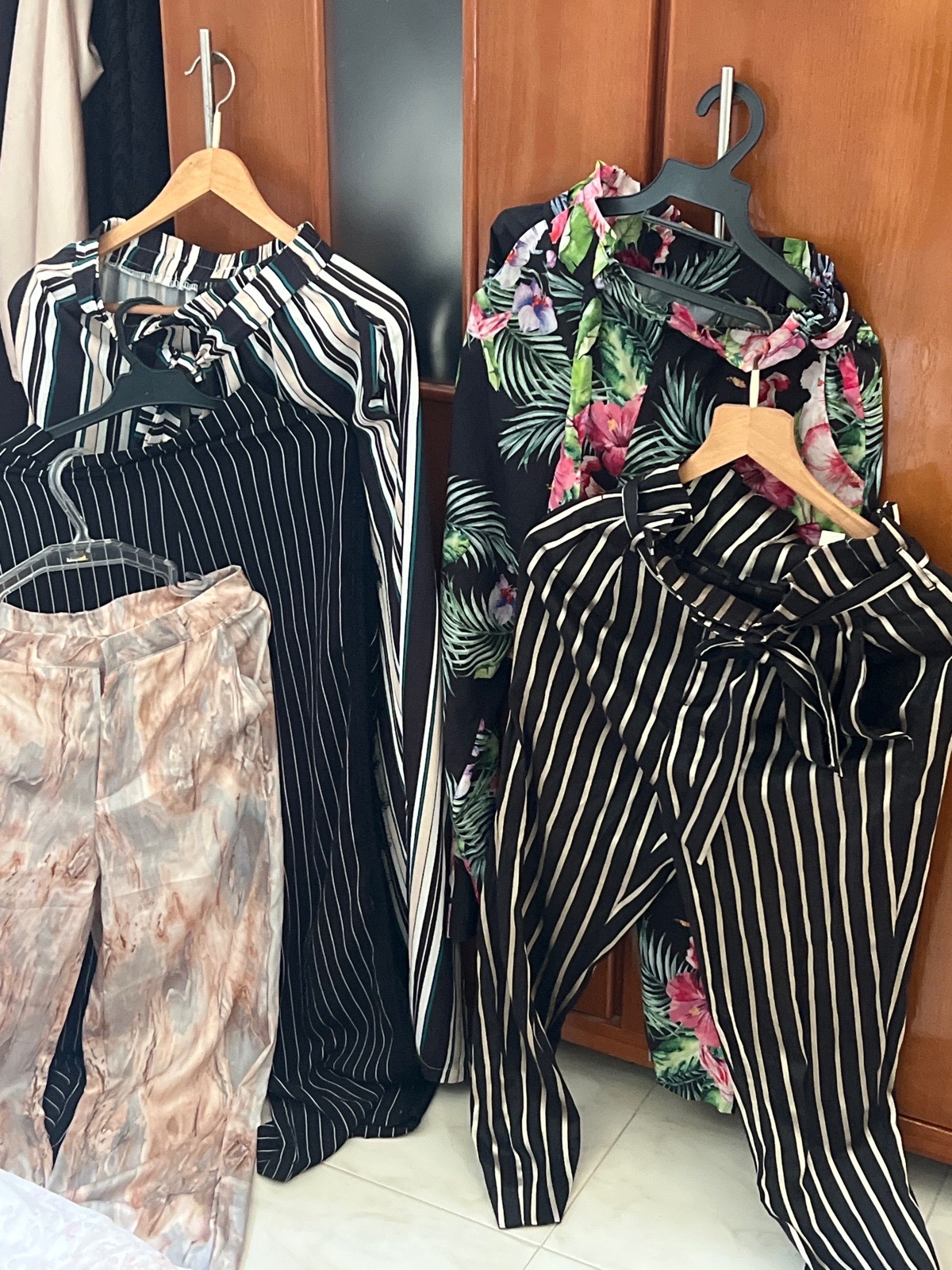 Lot 5 pantalons 