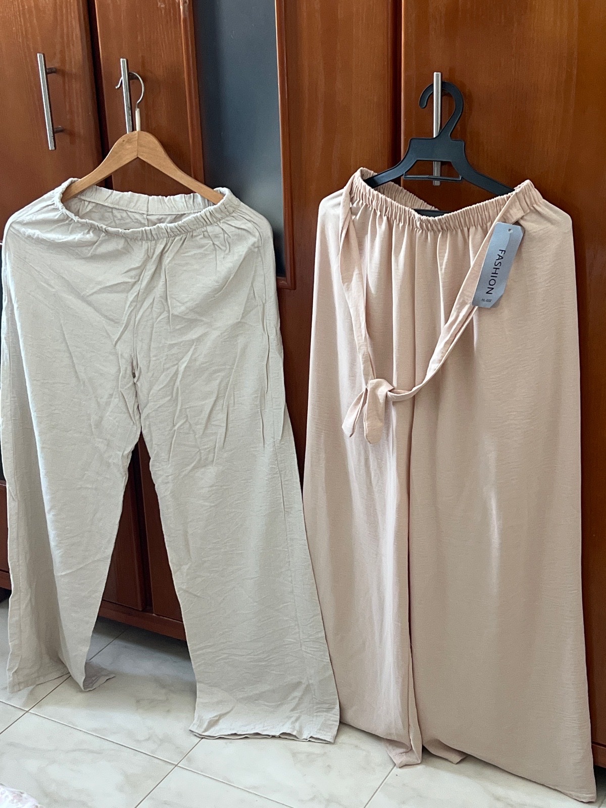 Deux pantalon 