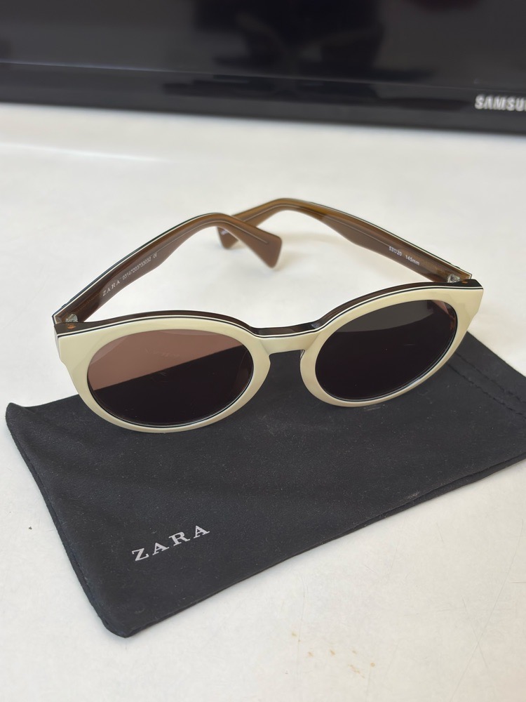 Lunette de soleil ZARA-femme