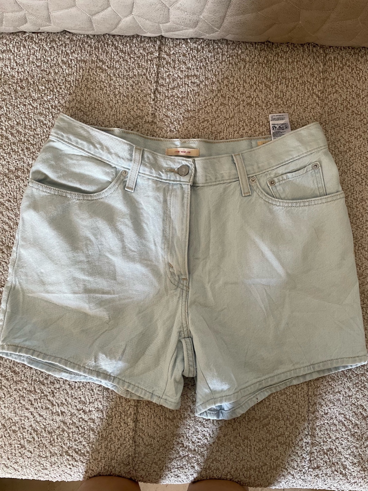 Short levi's