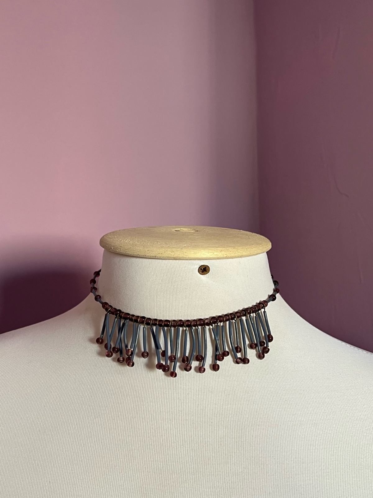 Collier ras-du-cou cascade en perles tubulaires