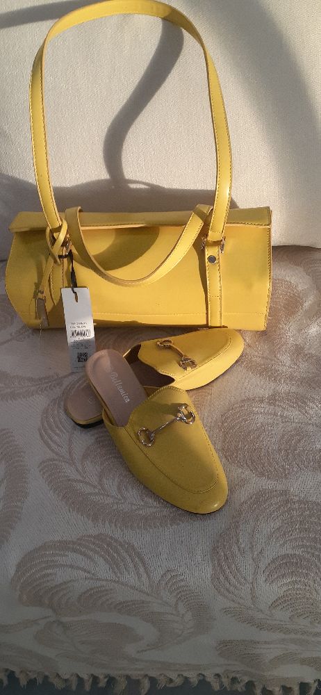 Mules et sac à main 