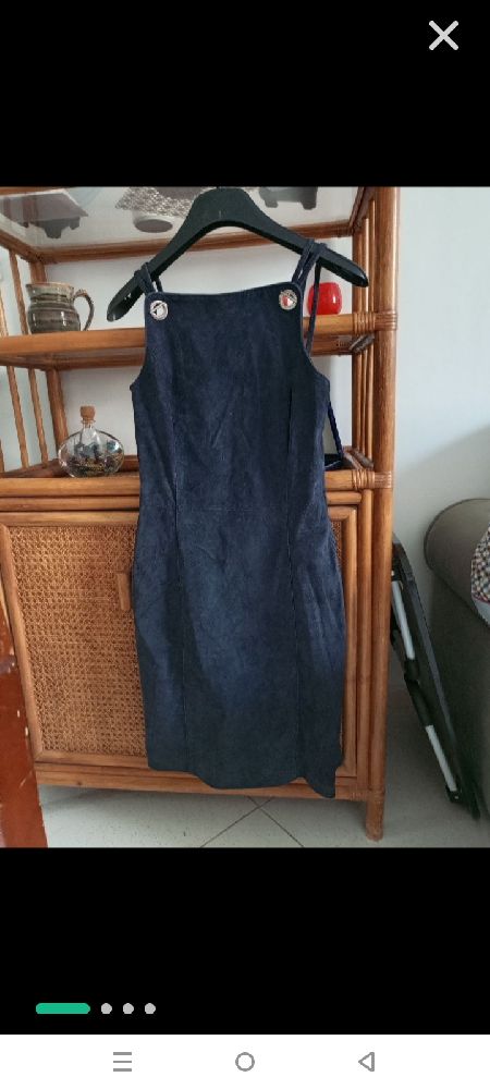 Robe en cuir bleu magnifique chasuple