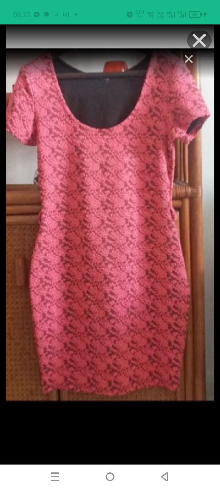 Magnifique robe en dentelle stretch