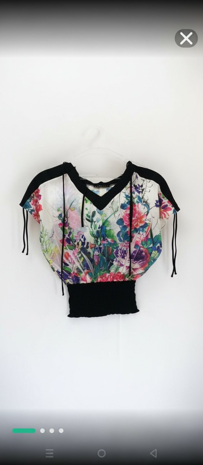 Chemise en mousseline epaules dénudées elastiquée on à la taille