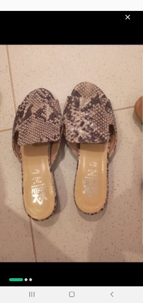 Claquettes en cuir neuuuuves