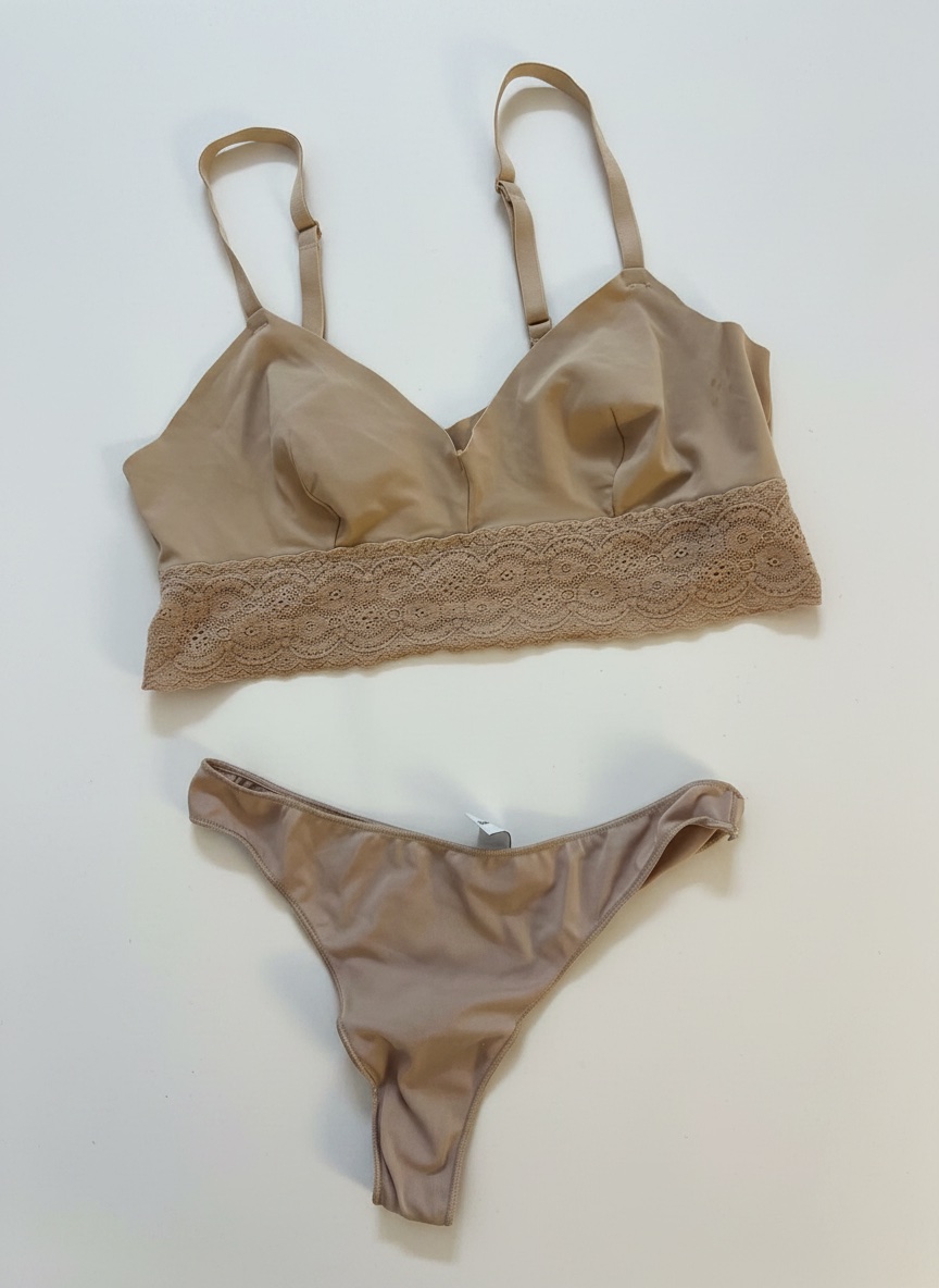 Set lingerie nude