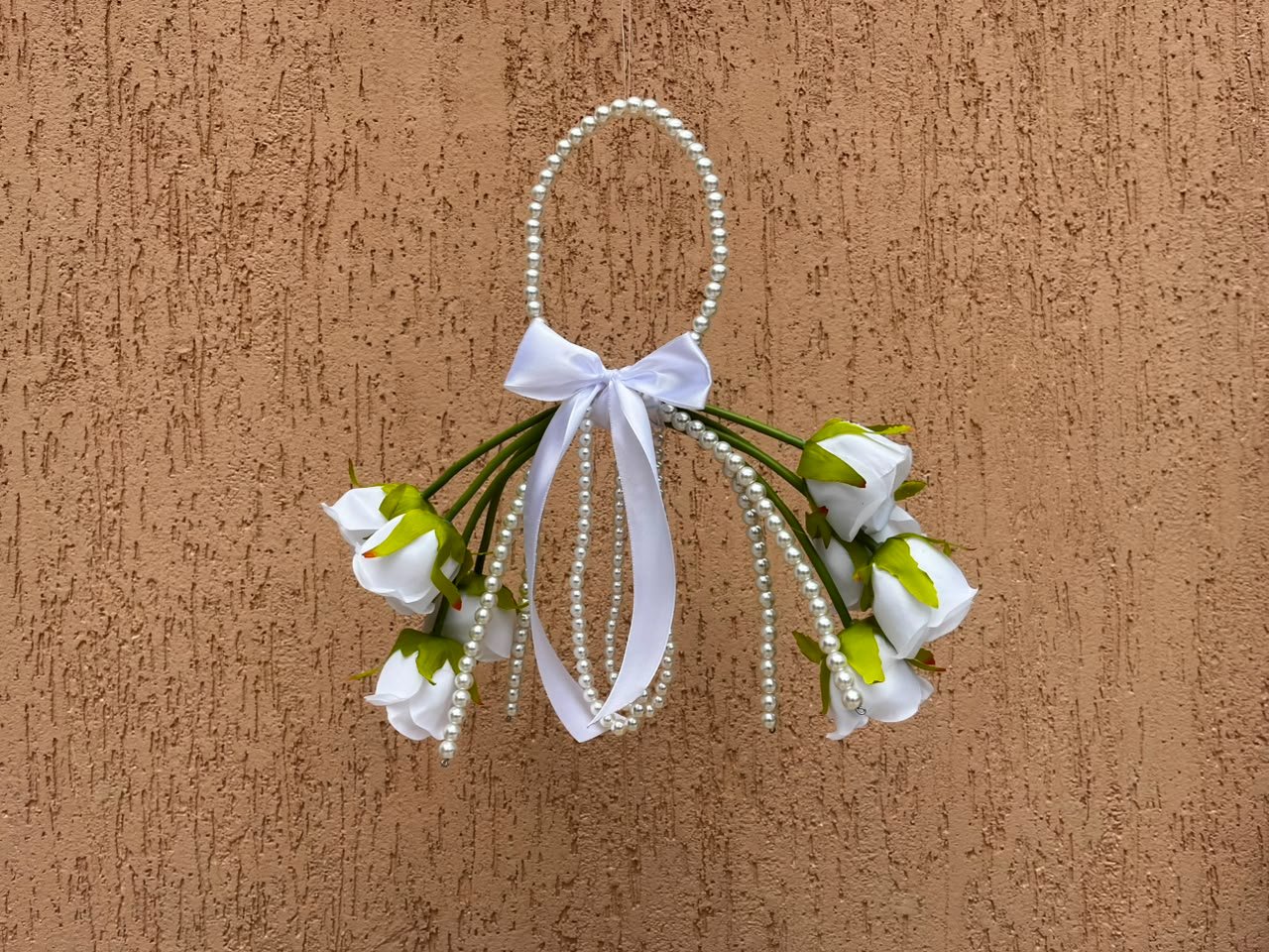 Bouquet Sac à Main de Mariée roses Blanches et Perles
