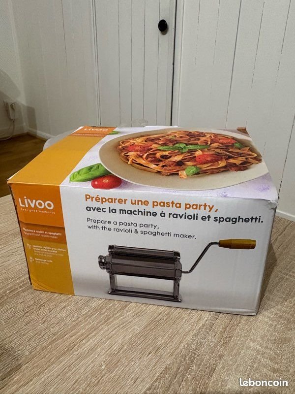 Machine à ravioli et spaghettis LIVOO