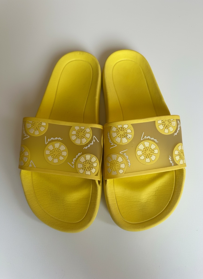 Claquettes citrons