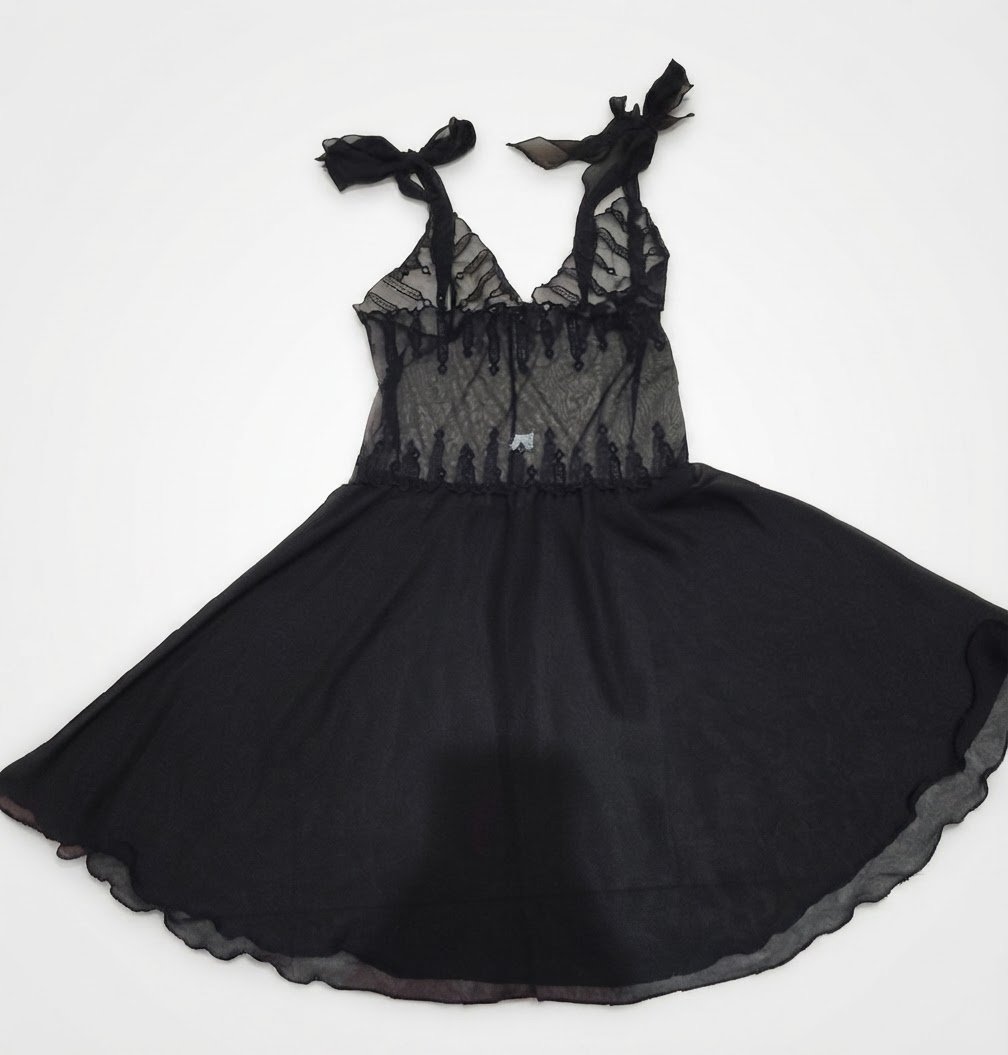 Nuisette Chic Noire en Voile & Broderies Géométriques