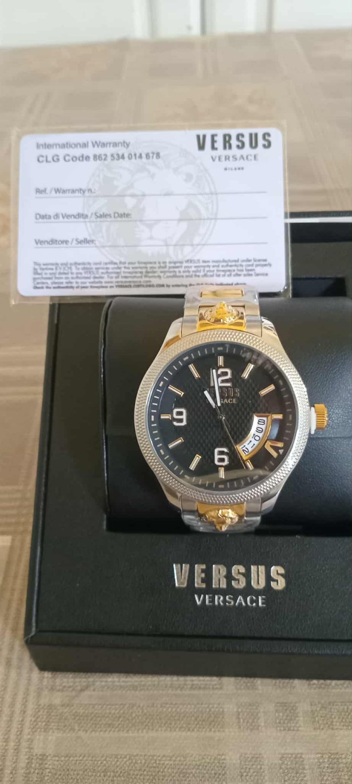 Montre versus Versace 