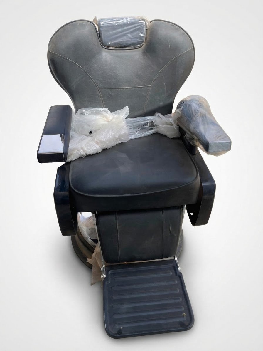 Nouveau fauteuil de barbier