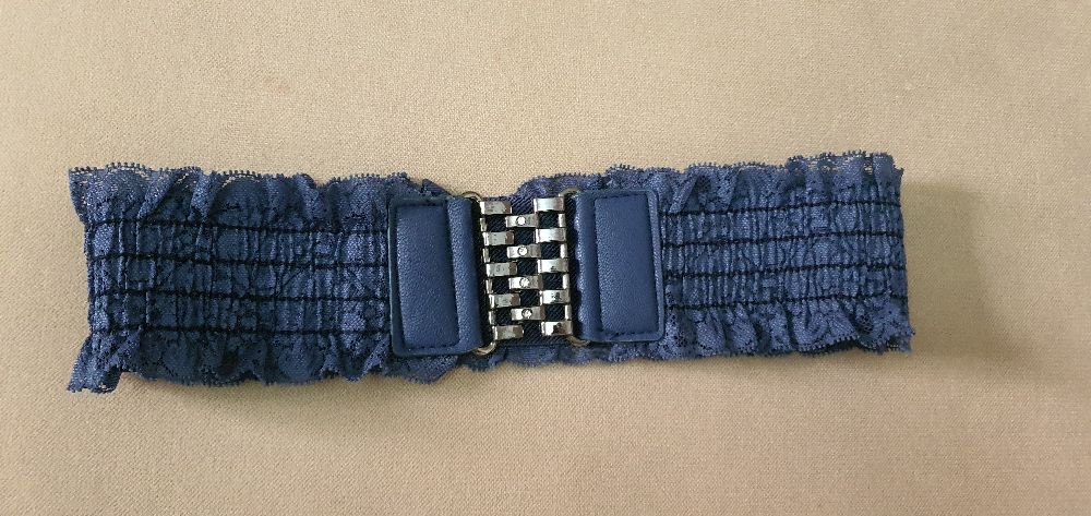 Ceinture dentelle bleu