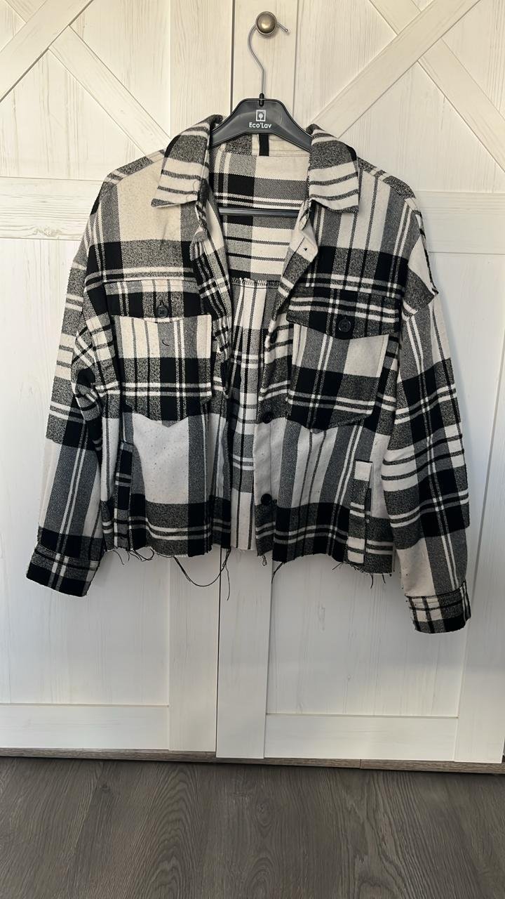 Veste noir et blanc