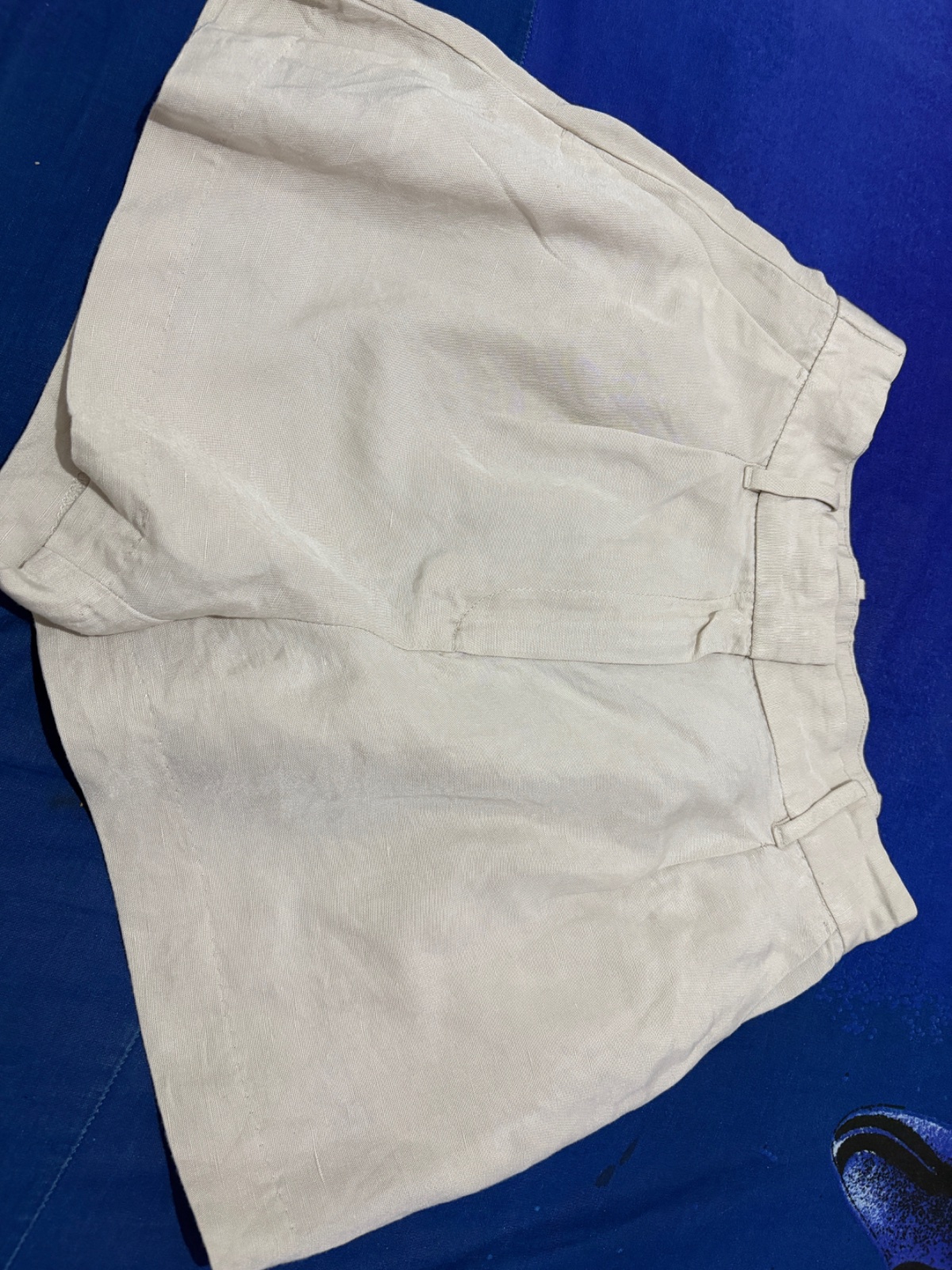 Short beige