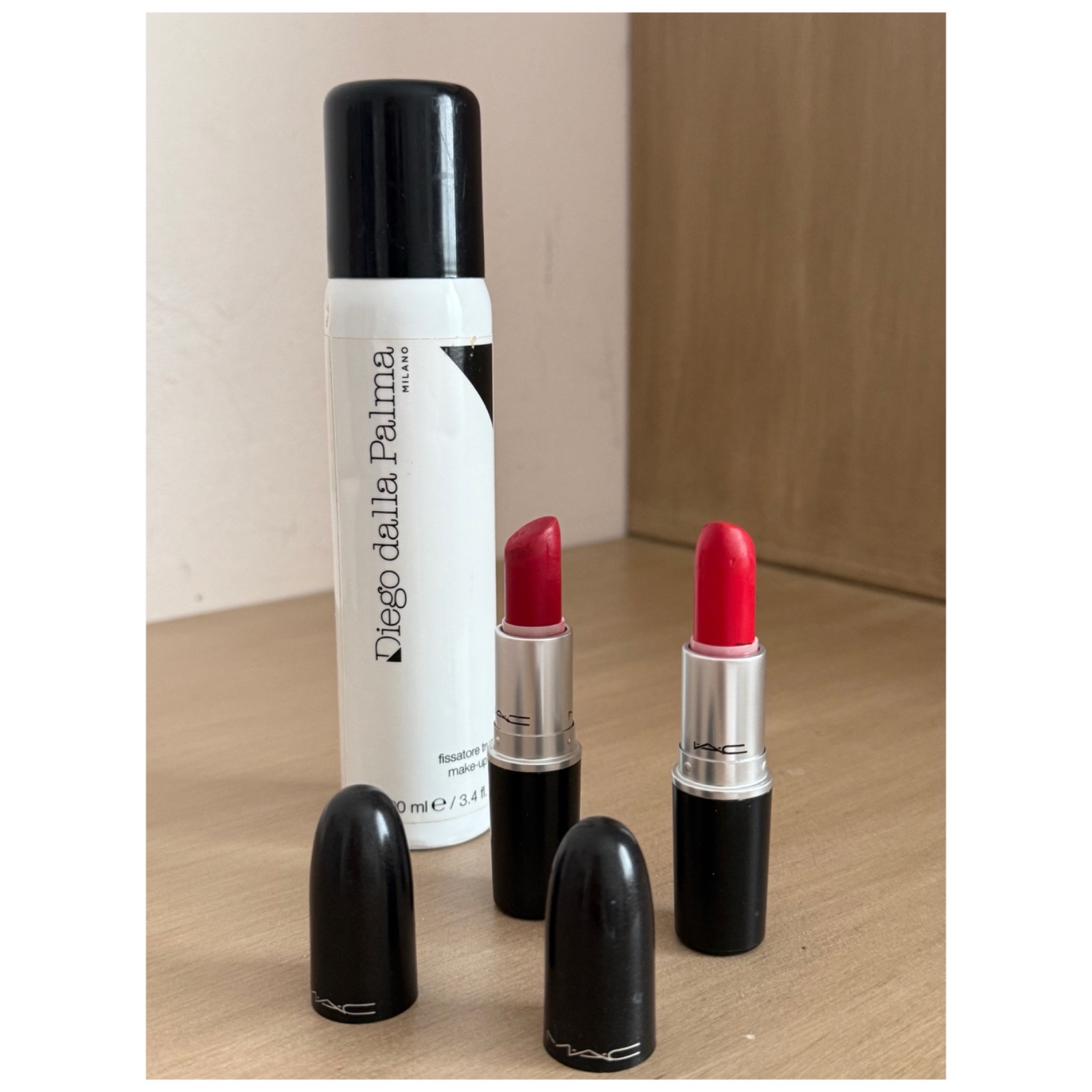 Lot 2 rouges MAC + 1 fixateur