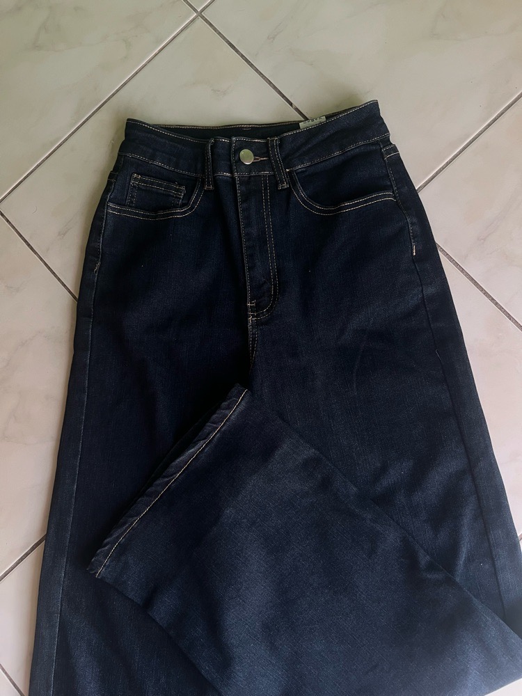Dark Wash jeans 