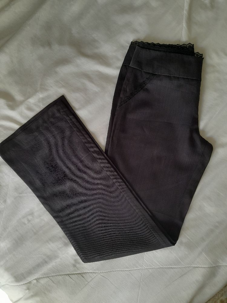 Pontalon avec dentelle