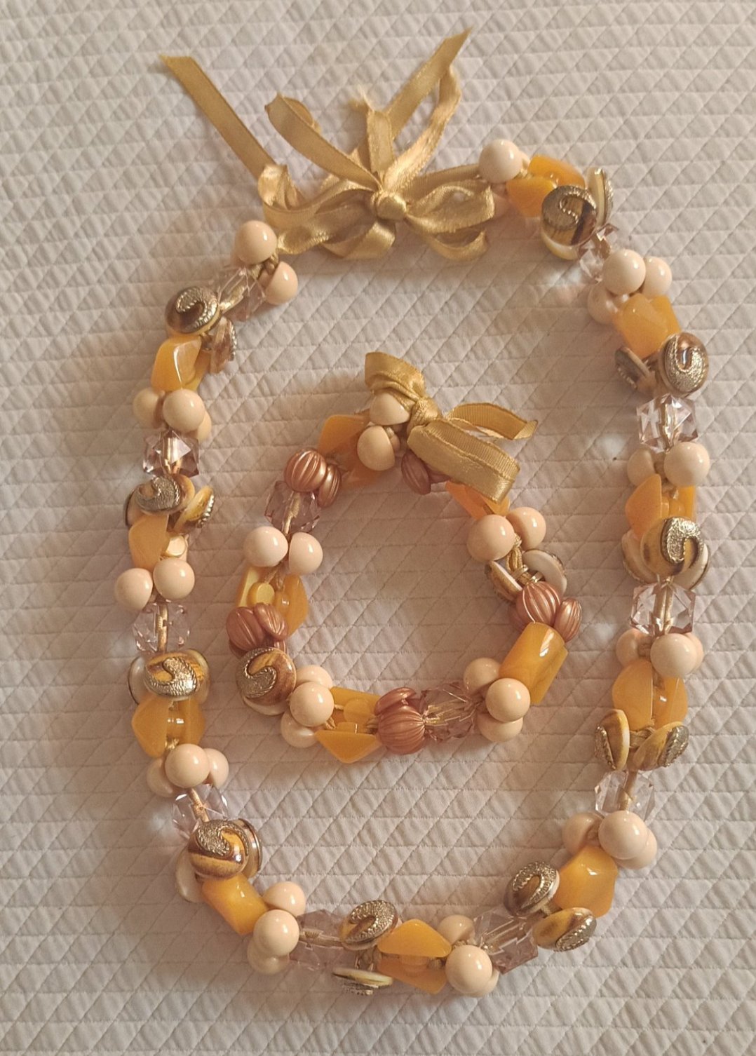 Jolie accessoires 💛🤍🤎 collier plus bracelet 💞💞