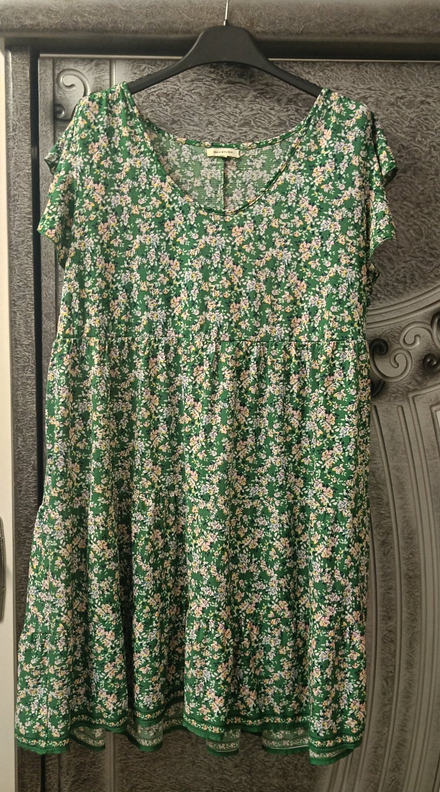 Très jolie robe max studio T 44 