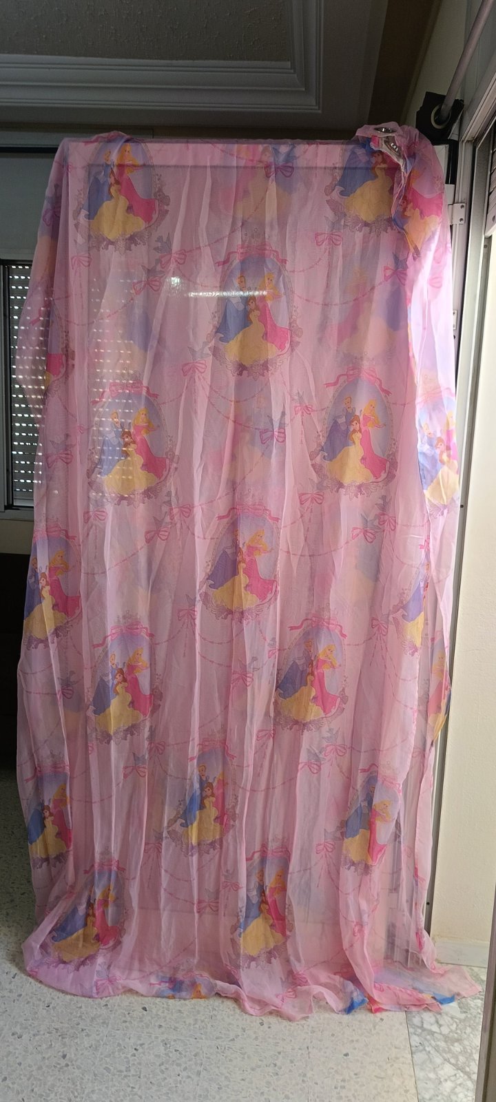 Disney Princesses rideau fillette 🩷❤️ dimension 2m80/2m50