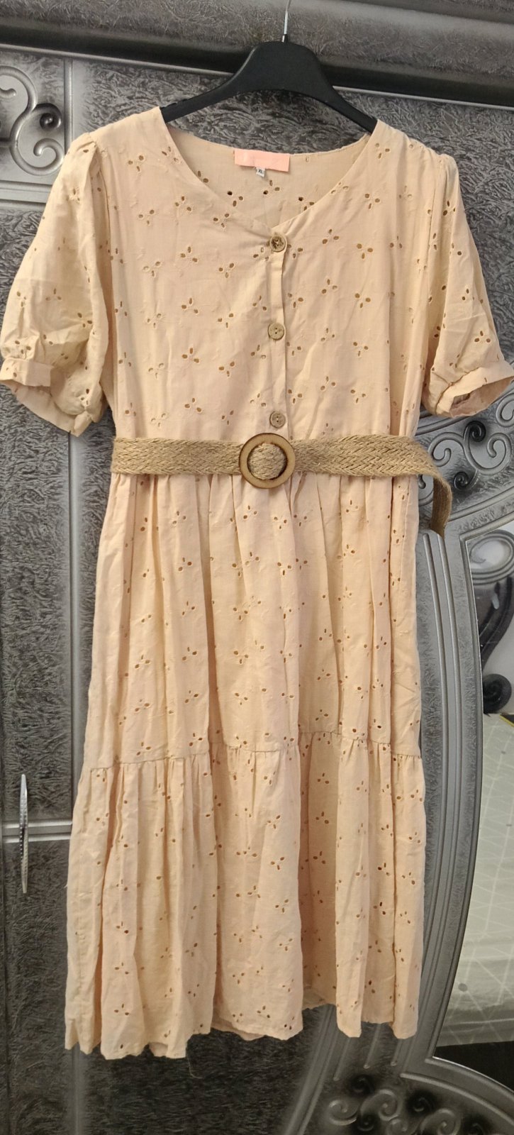 Robe broderie T42 beige 