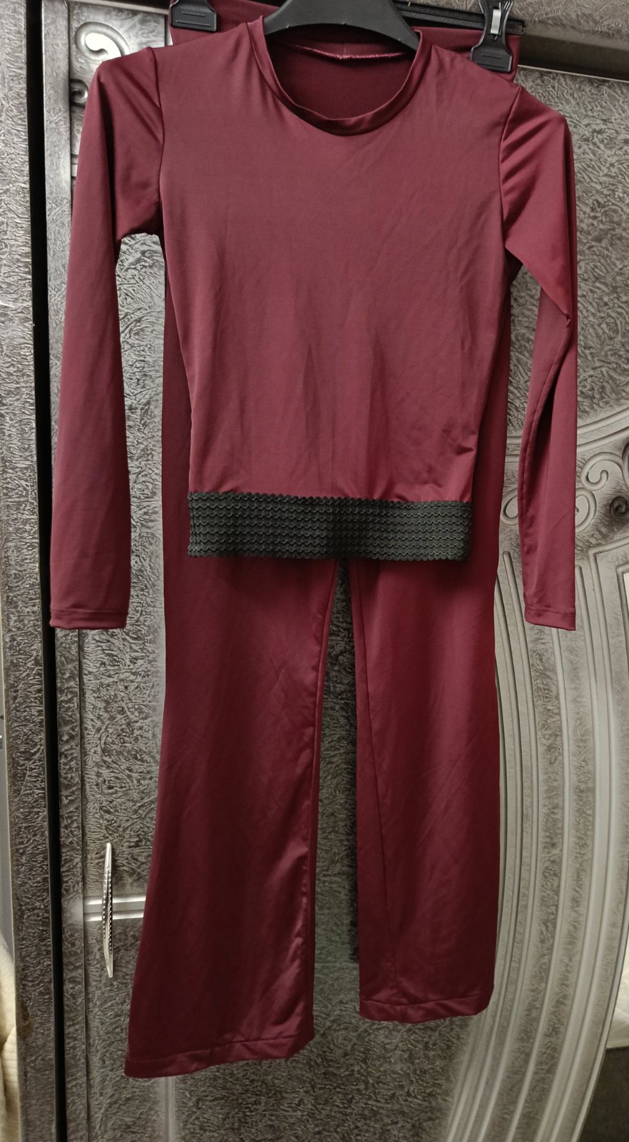 Tenue sport bordeaux taille 36🤍❤️🩷🧡🩵💜