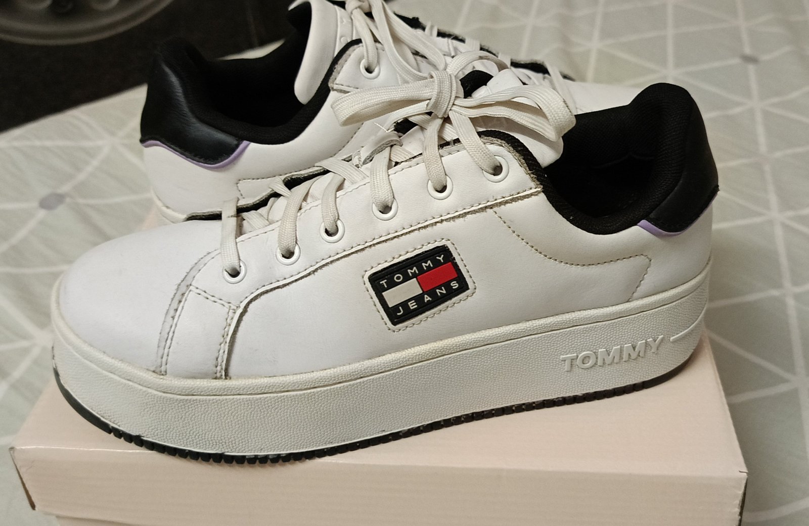Tommy Hilfiger pointure 40 🤍