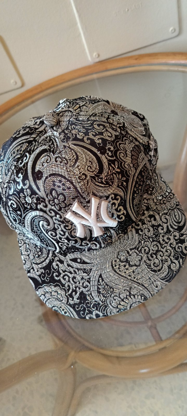 Casquette New Era 🖤🤍🤎🧡 autantic 
